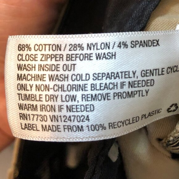 Goodfellow & Co 9" Flat Front Chino Khaki Linden Tech Shorts Size 30 EUC - Picture 9 of 14